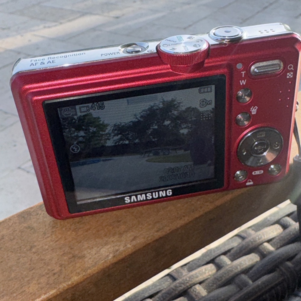 Samsung L Series L830 8MP Digital Camera Red With Battery & Charger, Working!! - Picture 7 of 16